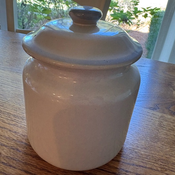 Blue and white Ceramic jar with windmill design - Picture 5 of 6